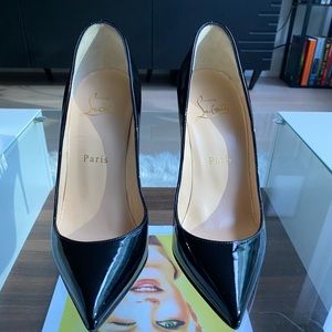 NEW-NEVER WORN- Black patent leather Pigalle Follies 100mm